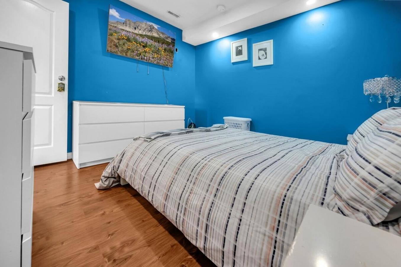 52-3 Bed Suite On Lake Central Ac By Airport YYC Eksteriør billede