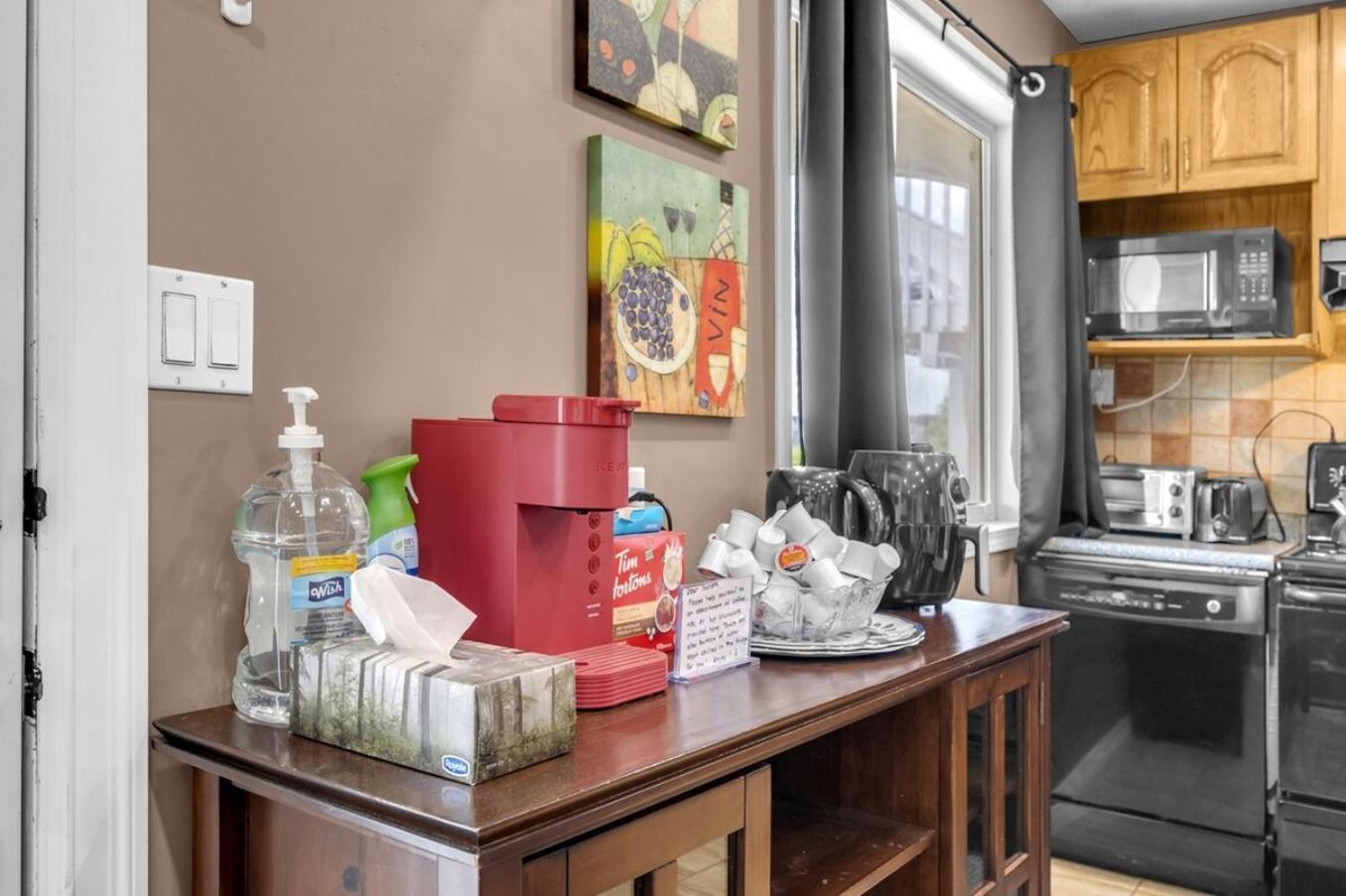 52-3 Bed Suite On Lake Central Ac By Airport YYC Eksteriør billede