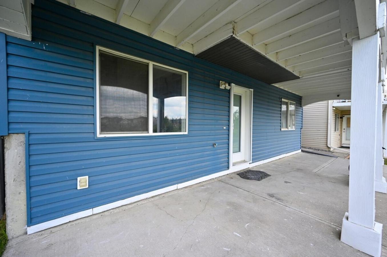 52-3 Bed Suite On Lake Central Ac By Airport YYC Eksteriør billede